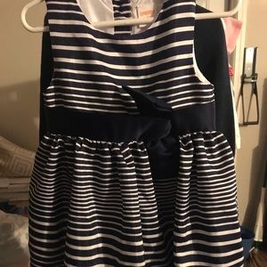 Little girls 3t formal dress. New condition.